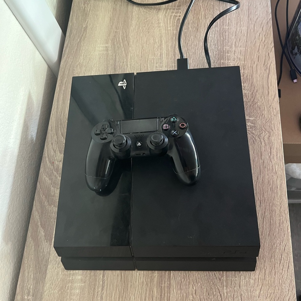 BROKEN PS4